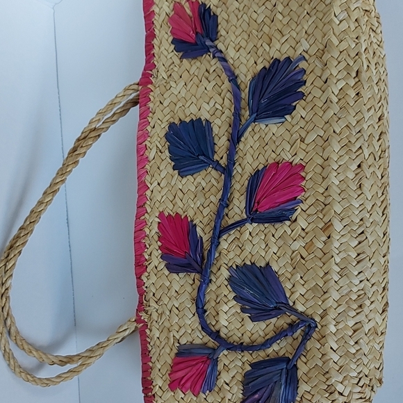 Straw Shoulder Bag - Picture 6 of 11